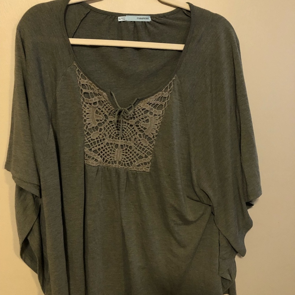 Green blouse with lace detail